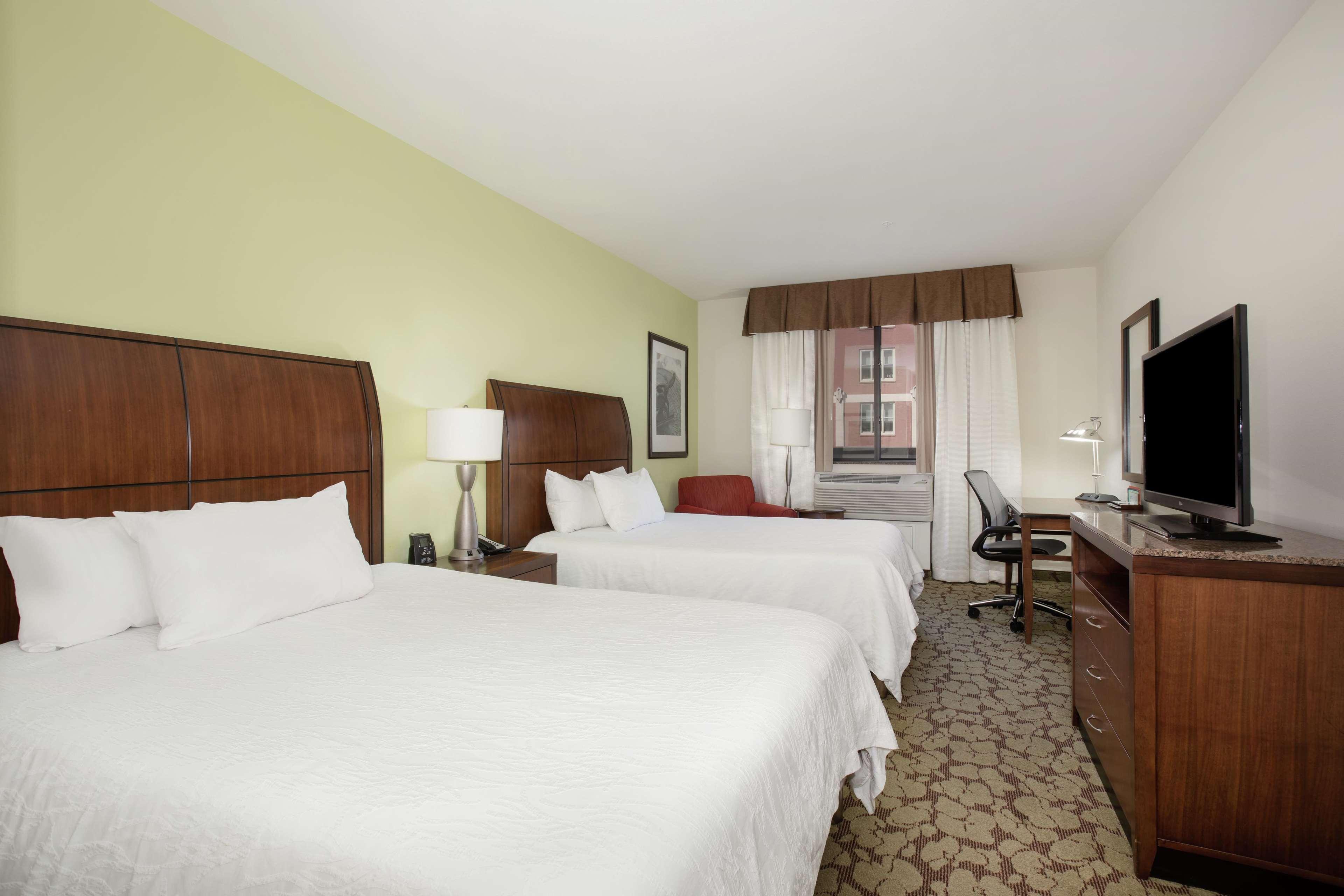 Hilton Garden Inn Lincoln Downtown/Haymarket Exteriör bild