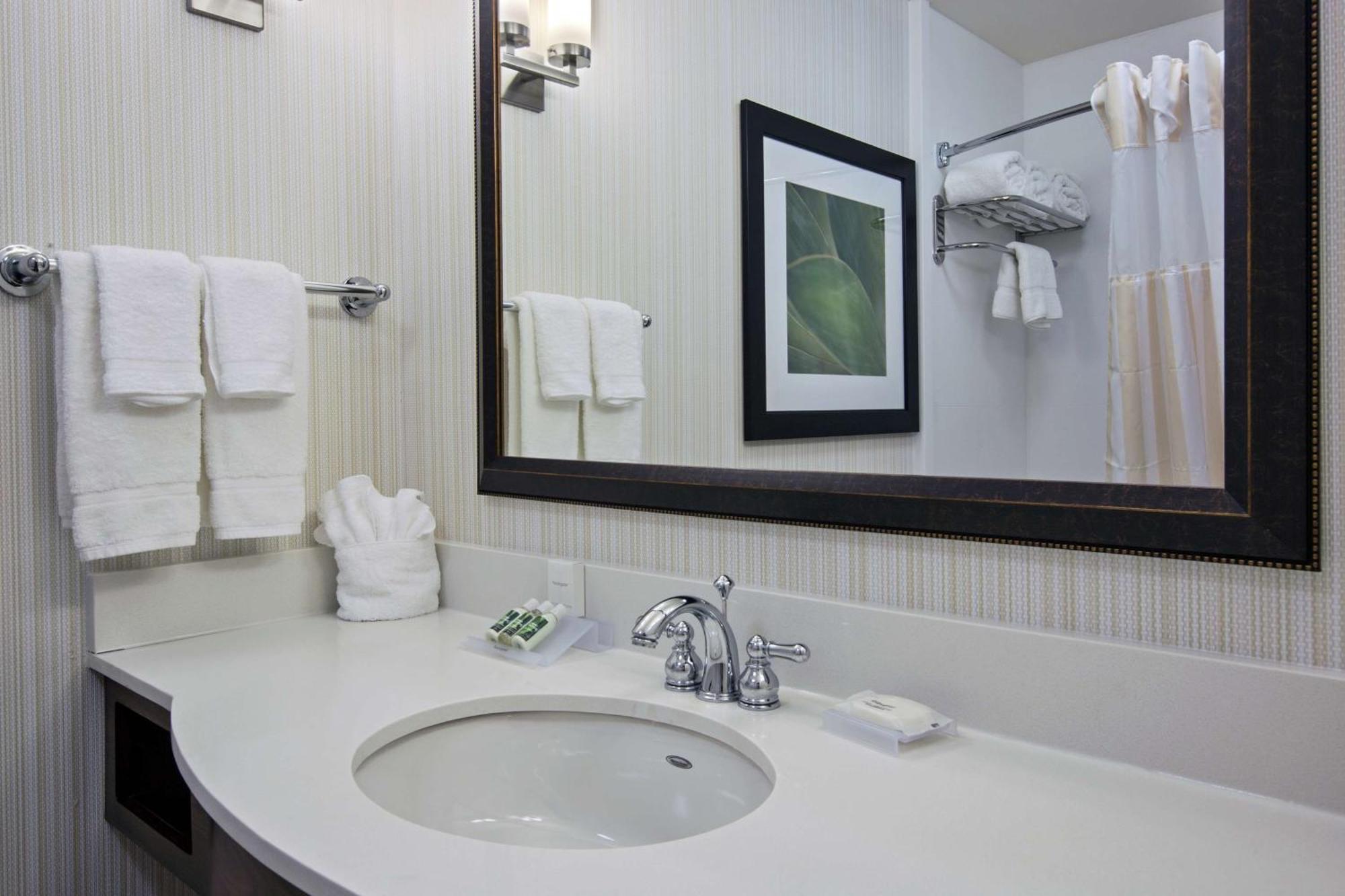 Hilton Garden Inn Lincoln Downtown/Haymarket Exteriör bild