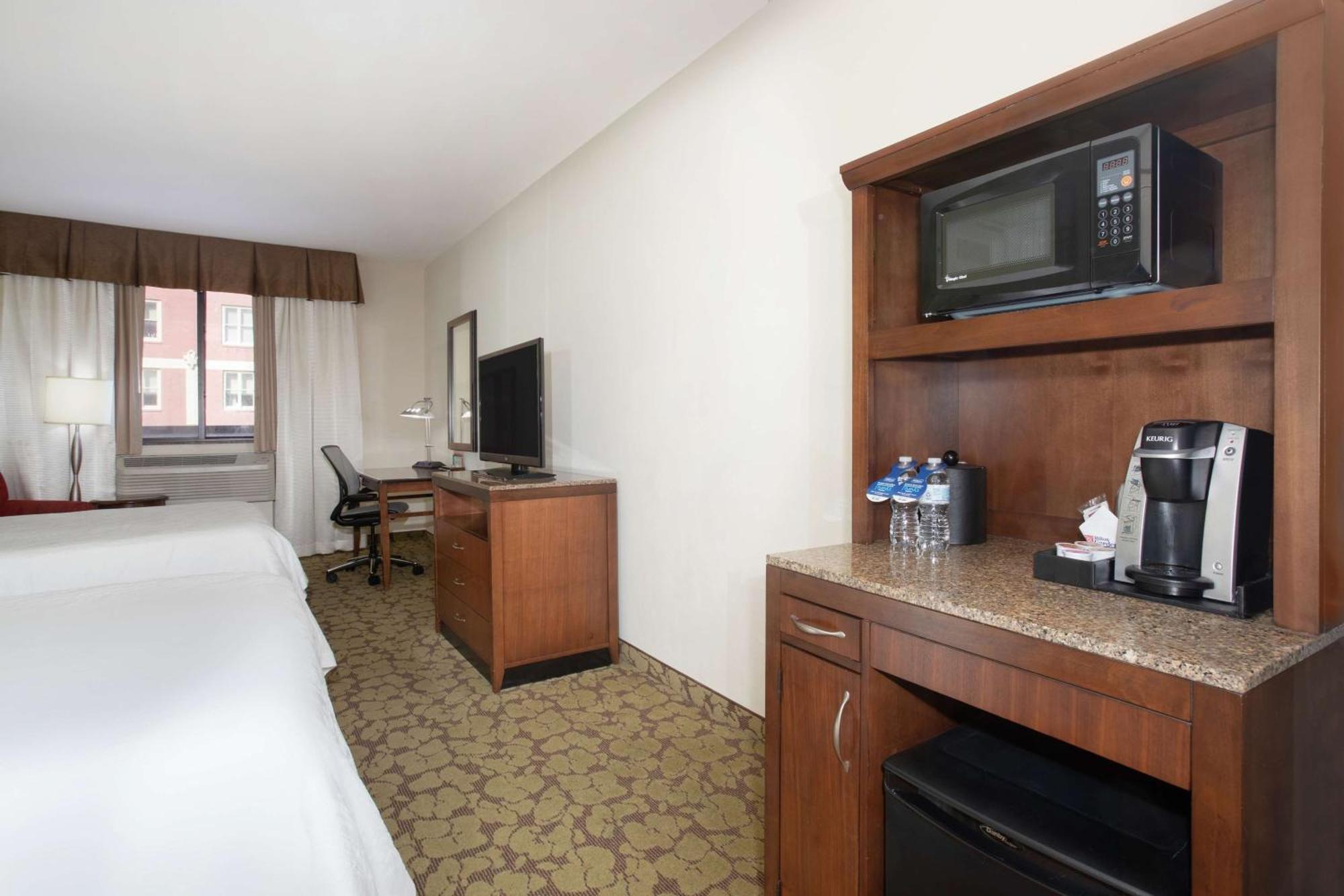 Hilton Garden Inn Lincoln Downtown/Haymarket Exteriör bild